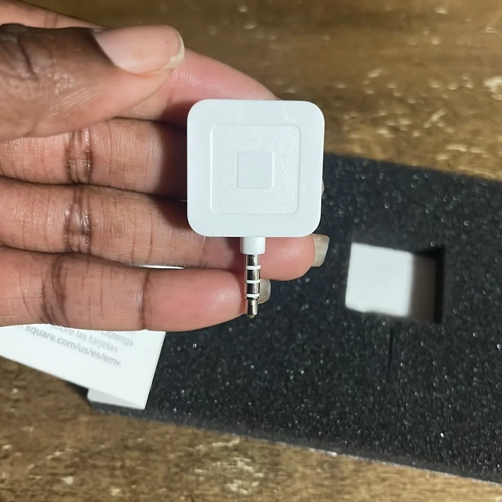 Square Reader - Picture 1 of 7